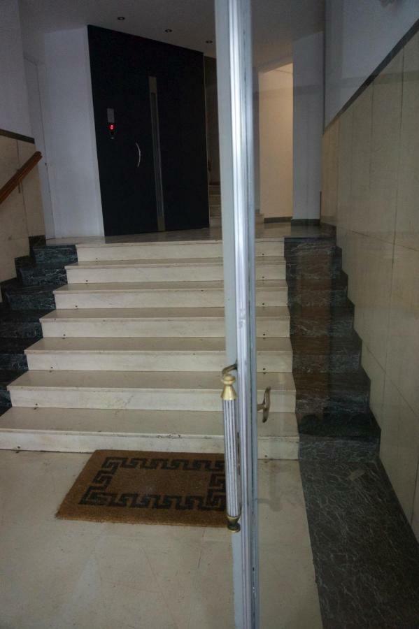 Classy Private Double Rooms In Apartment Next To Acropolis أثينا المظهر الخارجي الصورة